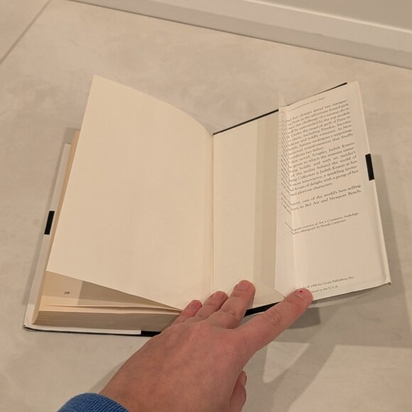 Book 2 of 2: I'll Take Manhattan - Spring Collection A Novel By Judith Krantz - Picture 8 of 9